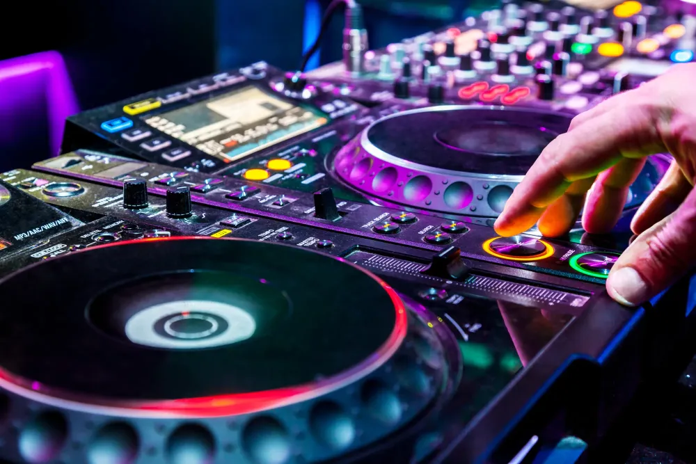 DJ animation événement à Béziers